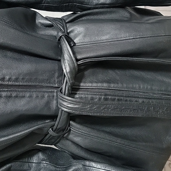 Leather jacket size large - Picture 3 of 7